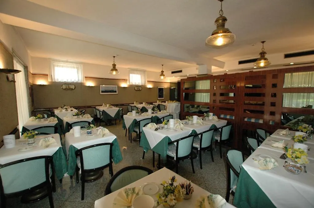 Hotel Crystal Portoferraio 4*,  Italia