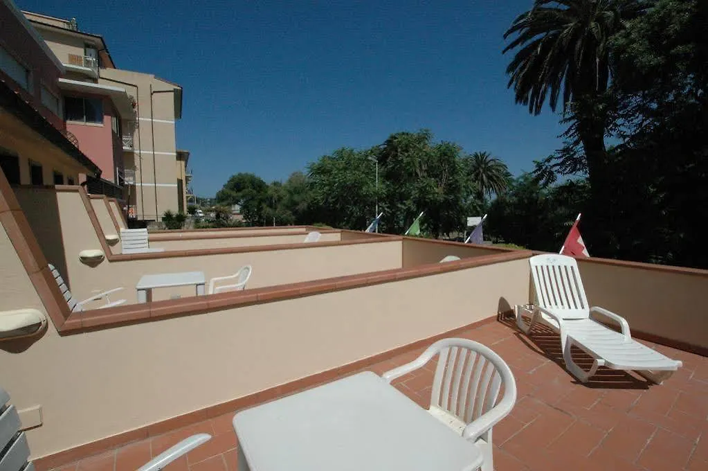 Hotel Crystal Portoferraio 4*,